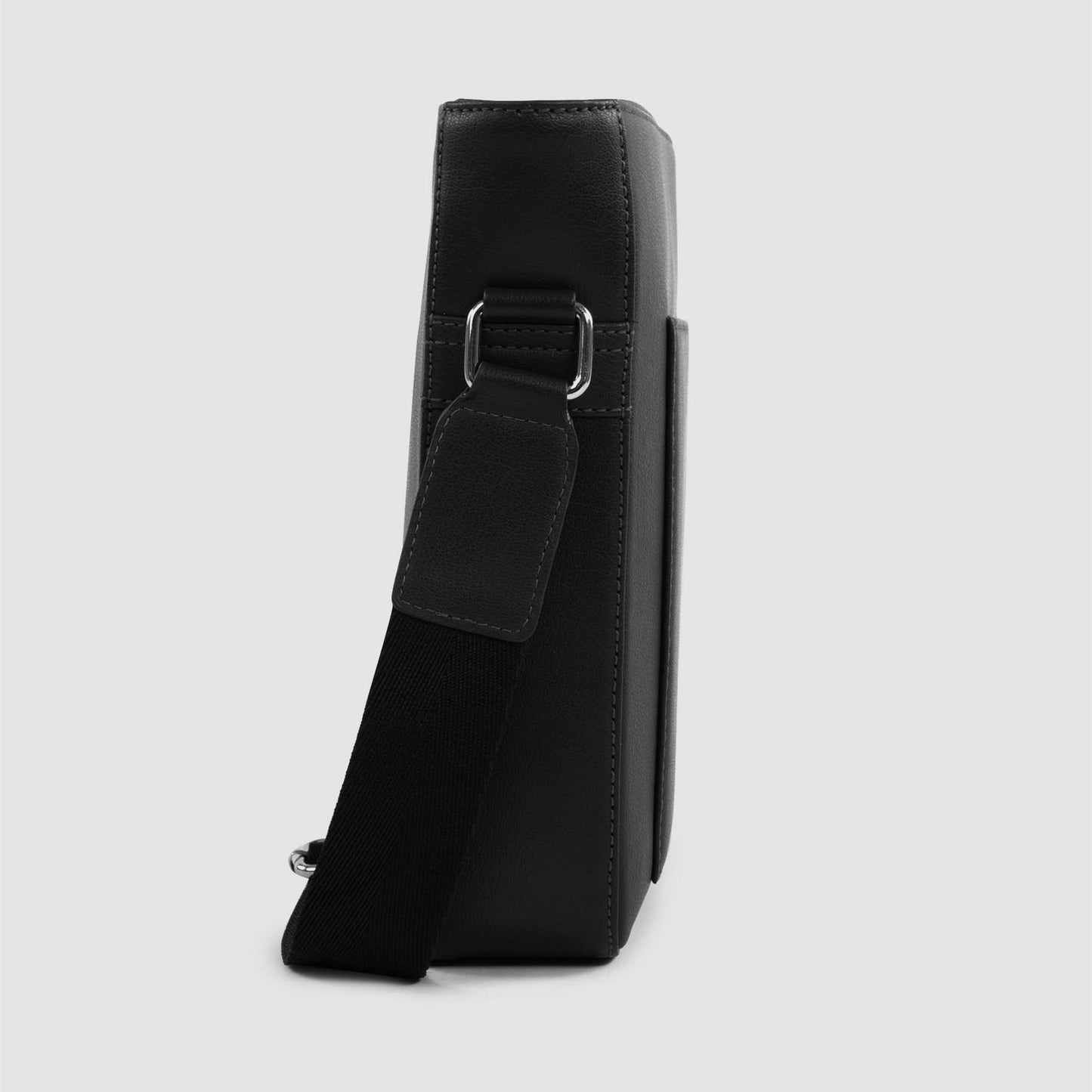 ONYX BLACK