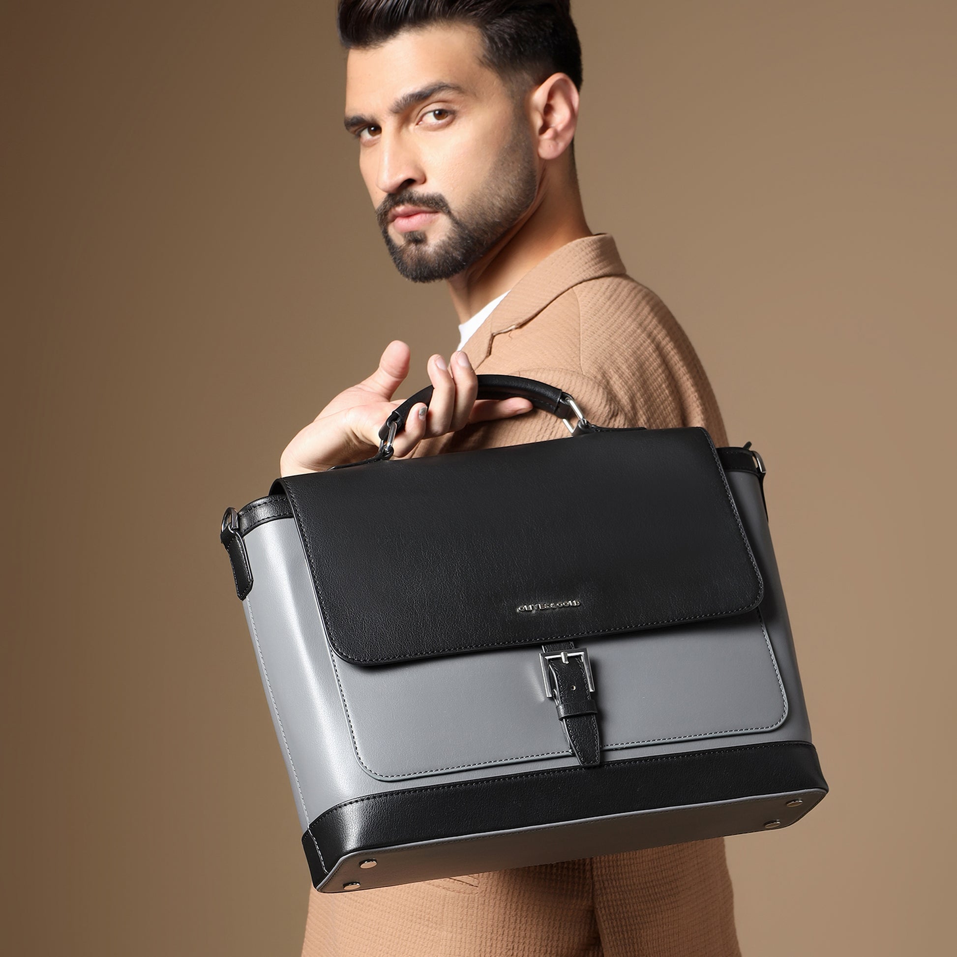 GREY SHADOW /SILVER TRIM